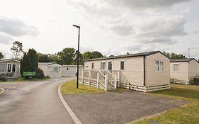 Luxury Holiday Retreat Set Within Oakdene Forest - Park Activities Pass Included Free!